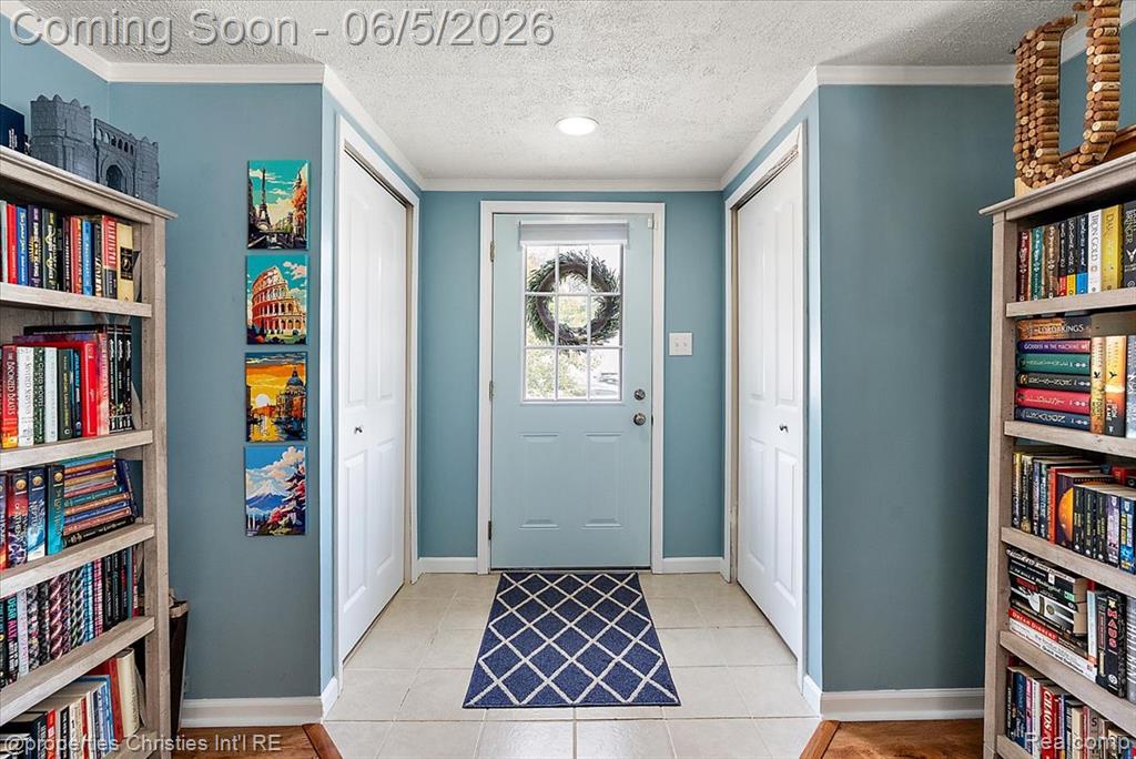 2715 Inman Street Ferndale, MI 48220 - Photo 3 of 29