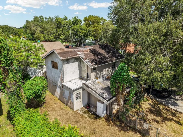 $850,000 | 2100 Southwest 25th Street, Miami, FL 33133