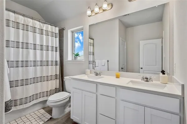 $3,100 | 1220 West Yarrow Avenue, Justin, TX 76247