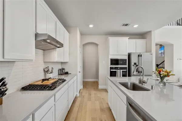 $3,100 | 1220 West Yarrow Avenue, Justin, TX 76247