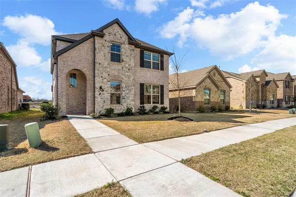 $3,100 | 1220 West Yarrow Avenue, Justin, TX 76247