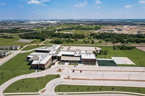 $3,100 | 1220 West Yarrow Avenue, Justin, TX 76247