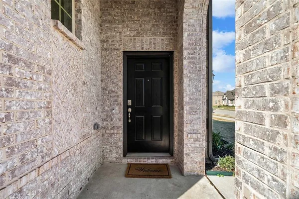 $3,100 | 1220 West Yarrow Avenue, Justin, TX 76247