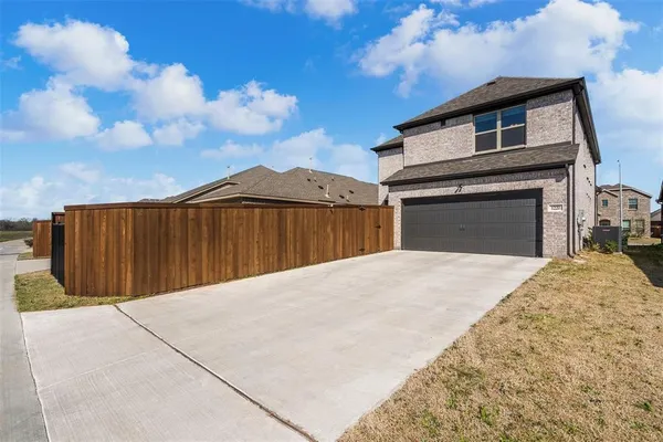 $3,100 | 1220 West Yarrow Avenue, Justin, TX 76247