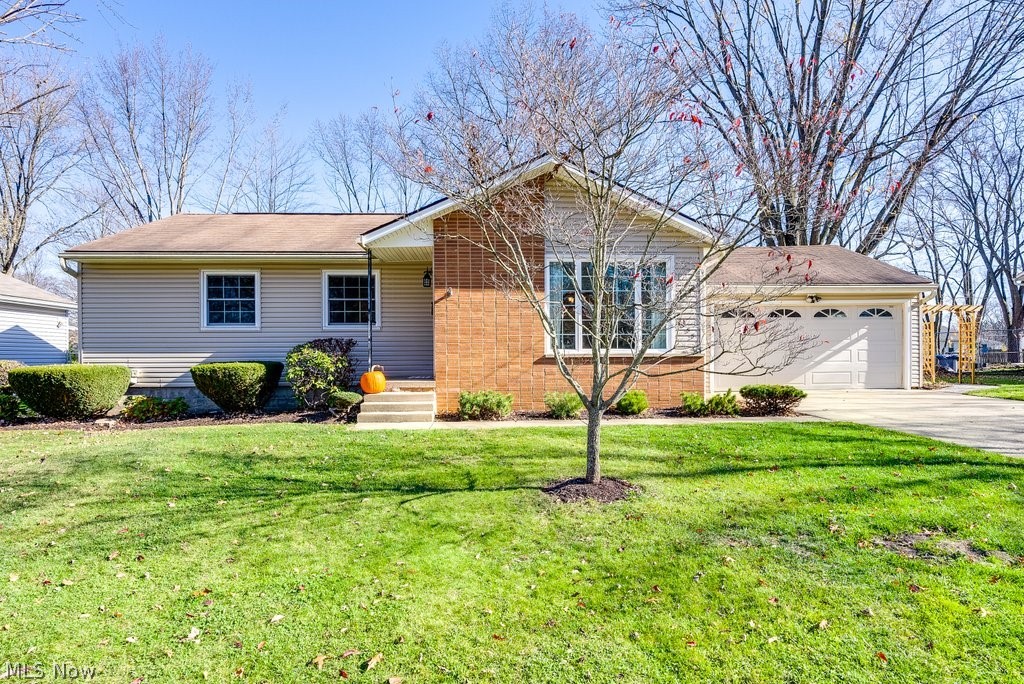 4055 Kenneth Road Stow, OH 44224 - Photo 1 of 20