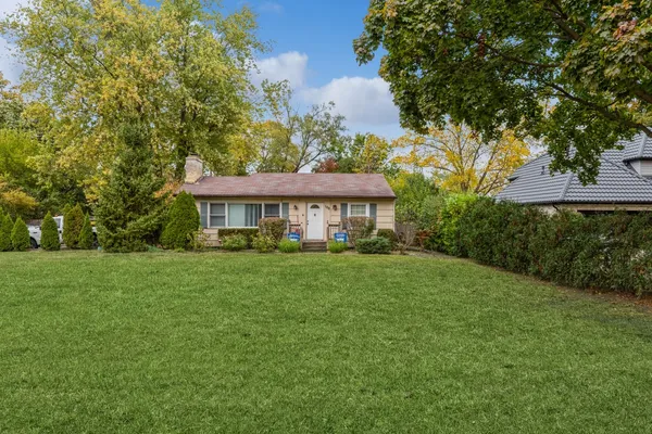 $399,000 | 108 South Parkway, Prospect Heights, IL 60070