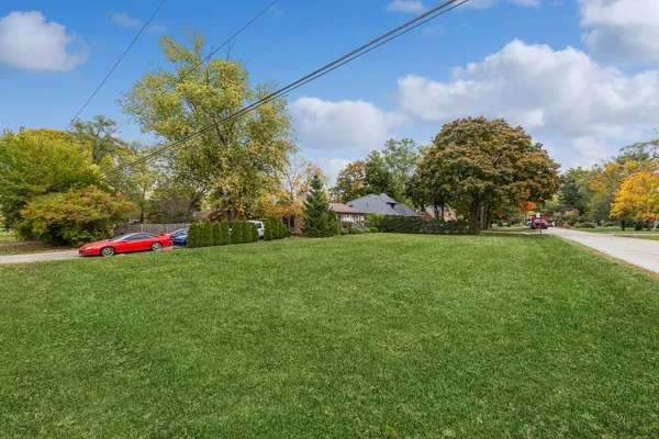 $399,000 | 108 South Parkway, Prospect Heights, IL 60070