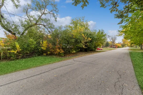 $399,000 | 108 South Parkway, Prospect Heights, IL 60070