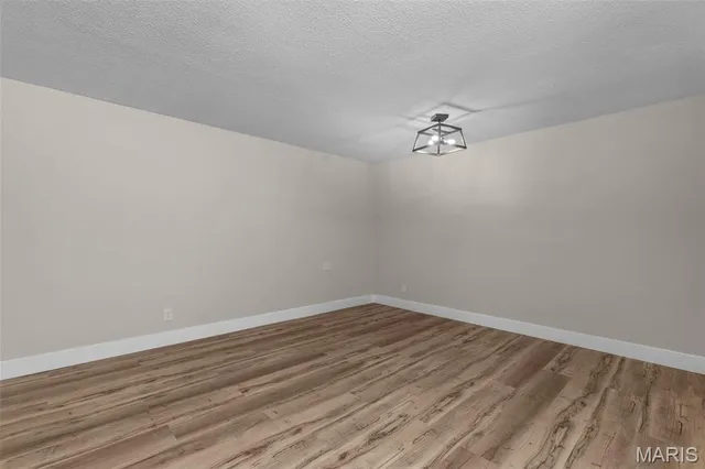 $275,000 | 514 Coeur De Royale Drive, Unit 202, Creve Coeur, MO 63141