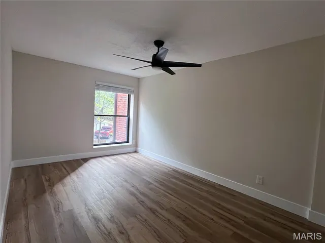 $275,000 | 514 Coeur De Royale Drive, Unit 202, Creve Coeur, MO 63141