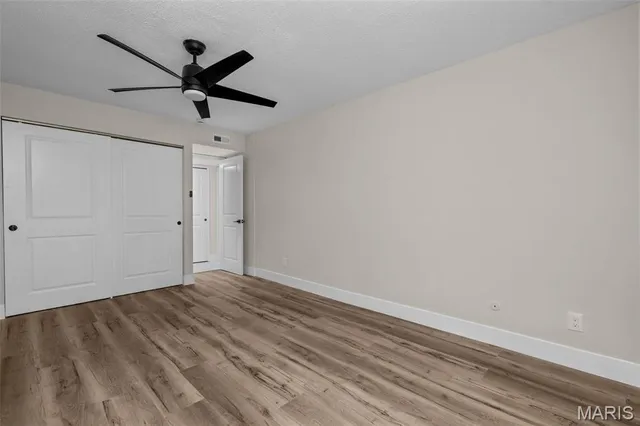 $275,000 | 514 Coeur De Royale Drive, Unit 202, Creve Coeur, MO 63141