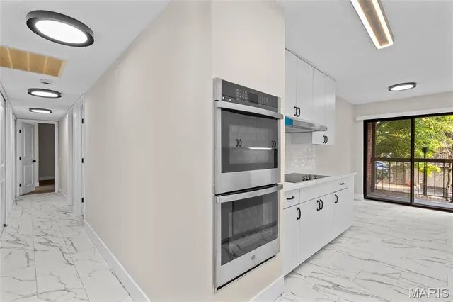 $275,000 | 514 Coeur De Royale Drive, Unit 202, Creve Coeur, MO 63141