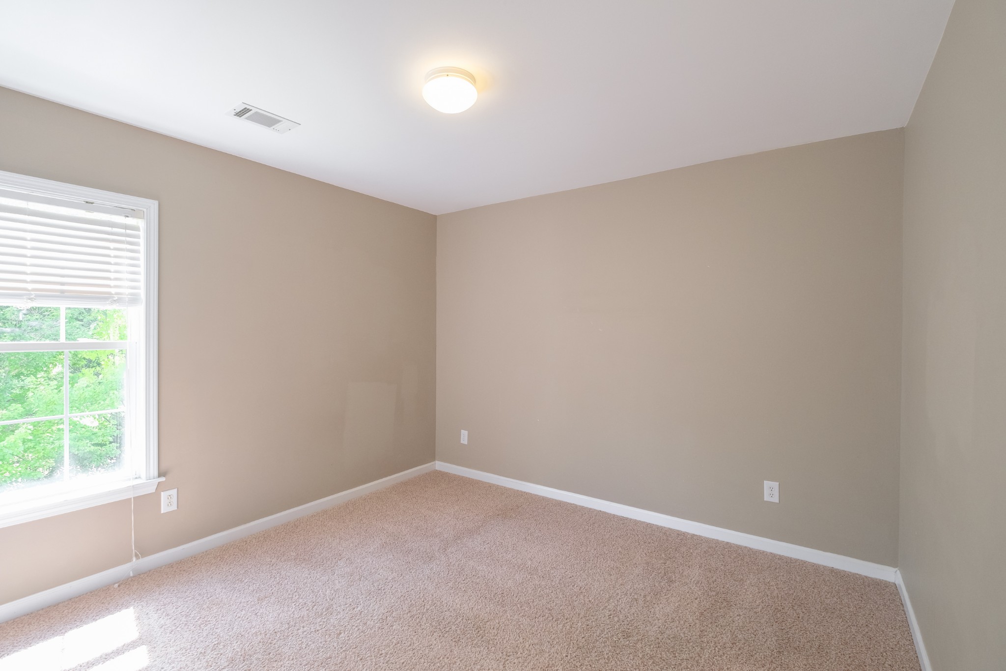 130 Stanwick Drive Franklin, TN 37067 - Photo 25 of 37 an empty room with windows