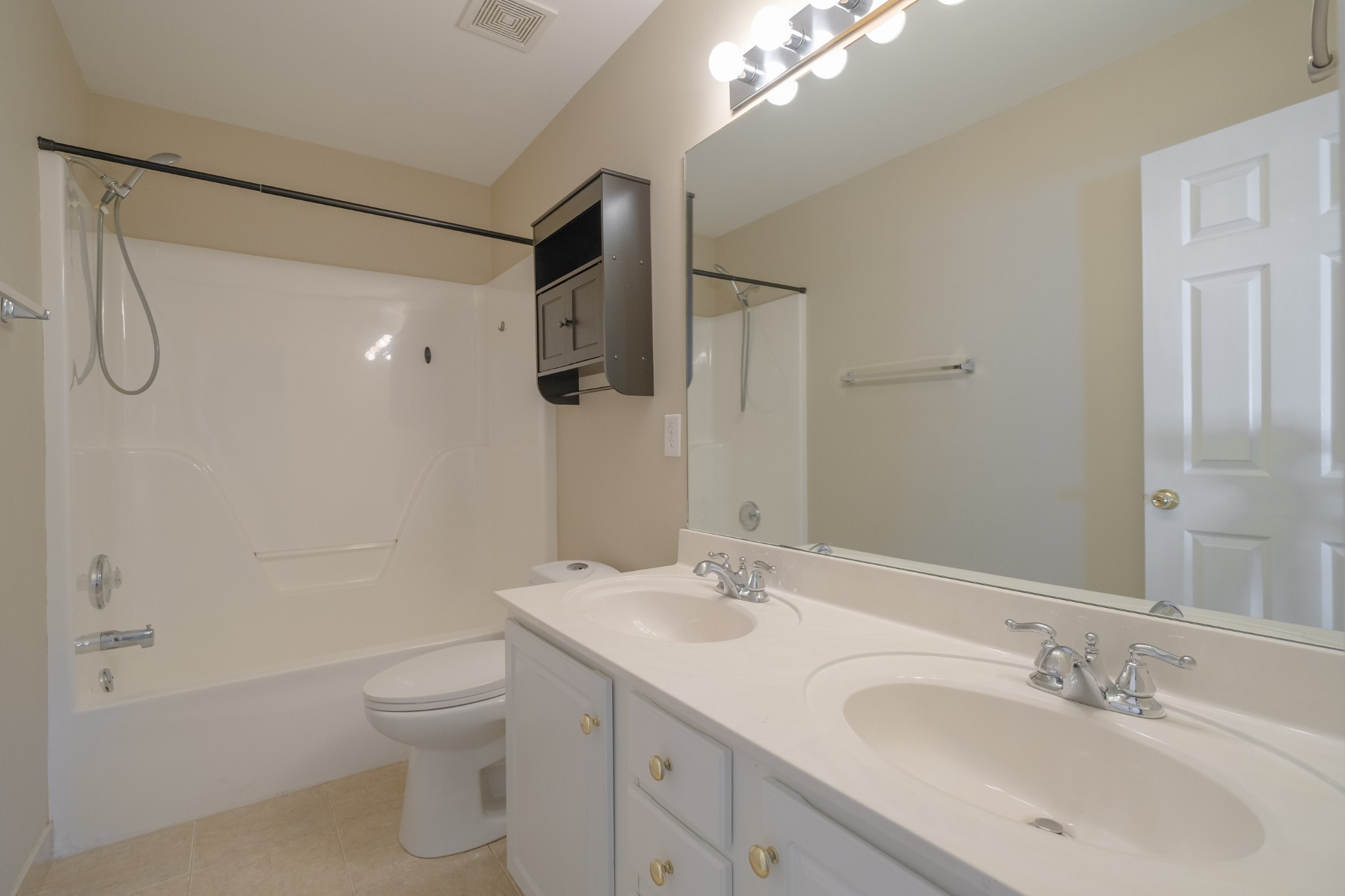 130 Stanwick Drive Franklin, TN 37067 - Photo 27 of 37 a bathroom with a sink toilet and shower