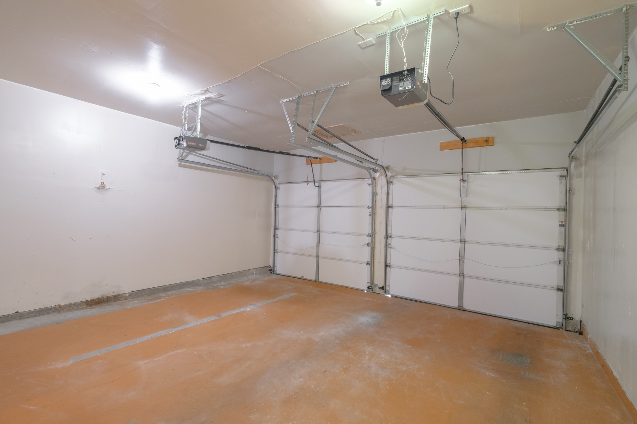 130 Stanwick Drive Franklin, TN 37067 - Photo 32 of 37 a view of a garage