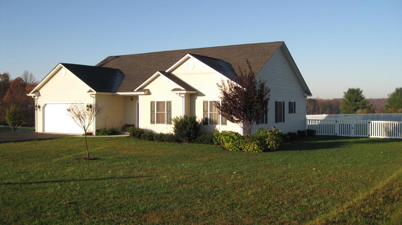 871 Morewood Road Hardy, VA 24101 - Photo 2 of 16 One Level Living