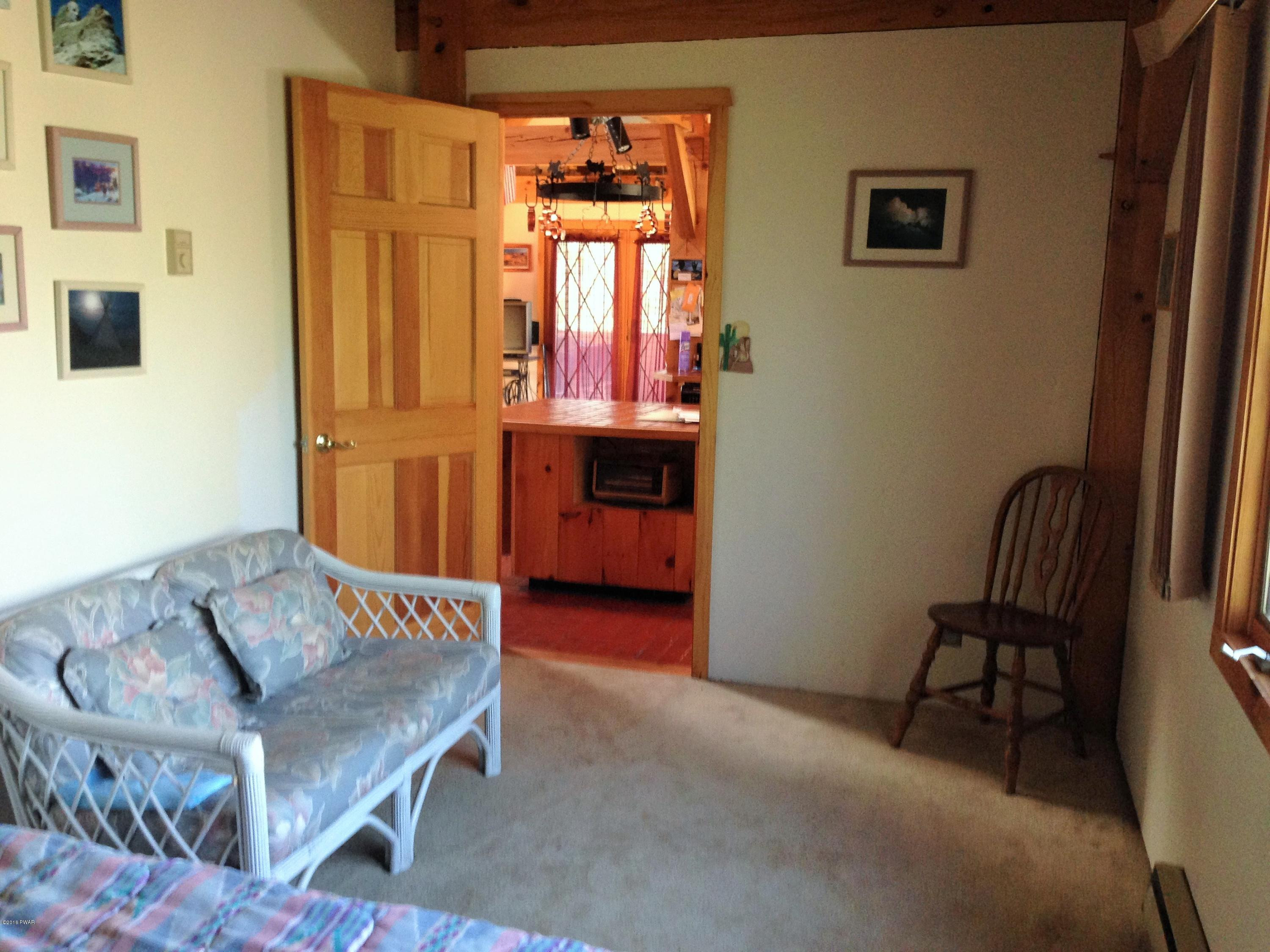 241 Fox Road Dingmans Ferry, PA 18328 - Photo 25 of 47