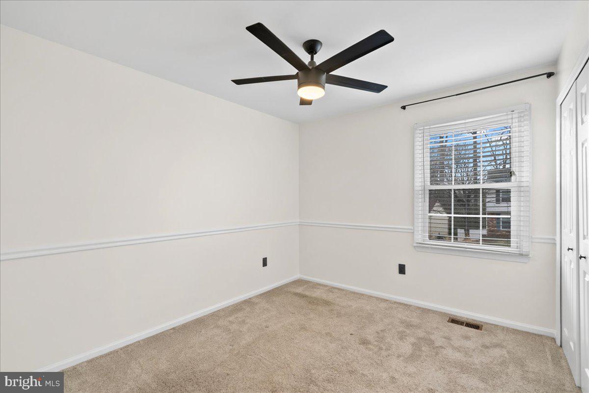 7596 Ruxton Drive Springfield, VA 22153 - Photo 25 of 40 an empty room with a window