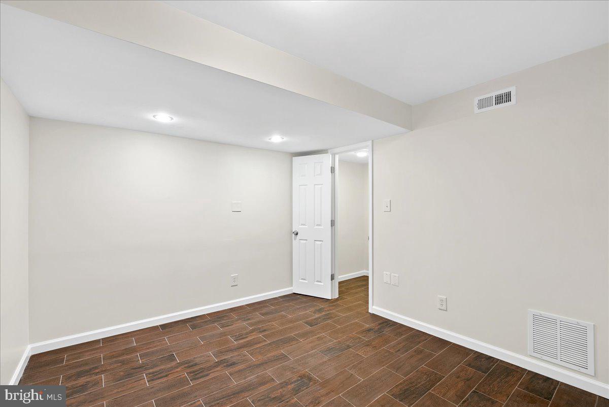 7596 Ruxton Drive Springfield, VA 22153 - Photo 33 of 40 a view of an empty room