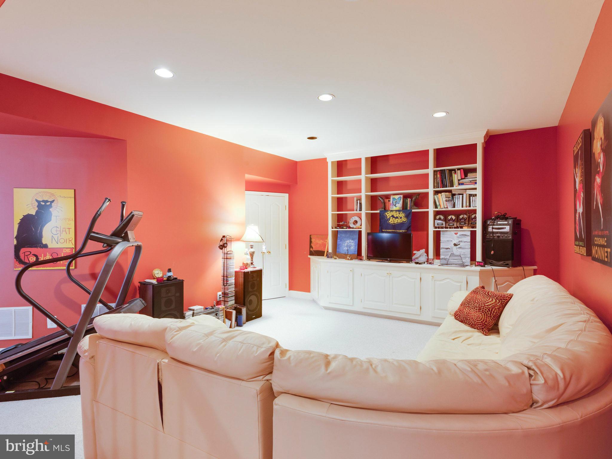 11279 Center Harbor Road Reston, VA 20194 - Photo 22 of 25 Basement