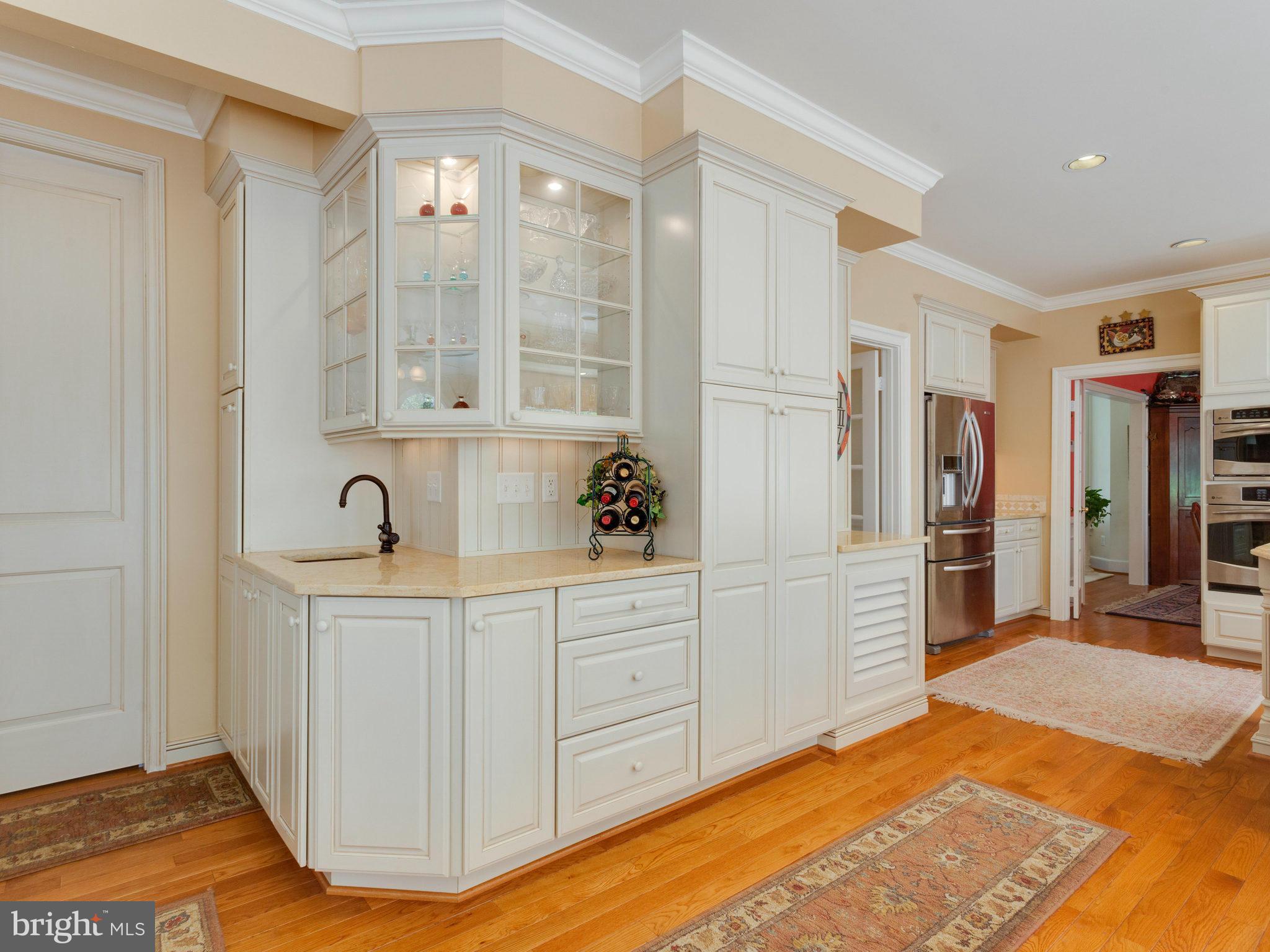 11279 Center Harbor Road Reston, VA 20194 - Photo 7 of 25 Kitchen