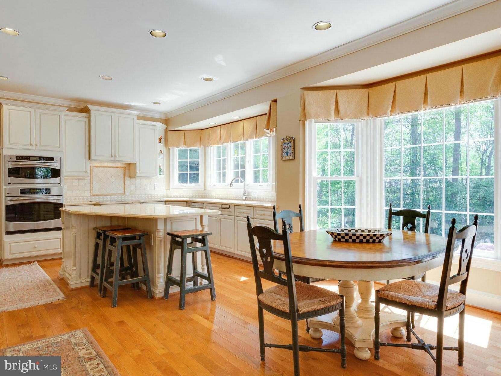 11279 Center Harbor Road Reston, VA 20194 - Photo 8 of 25 Kitchen