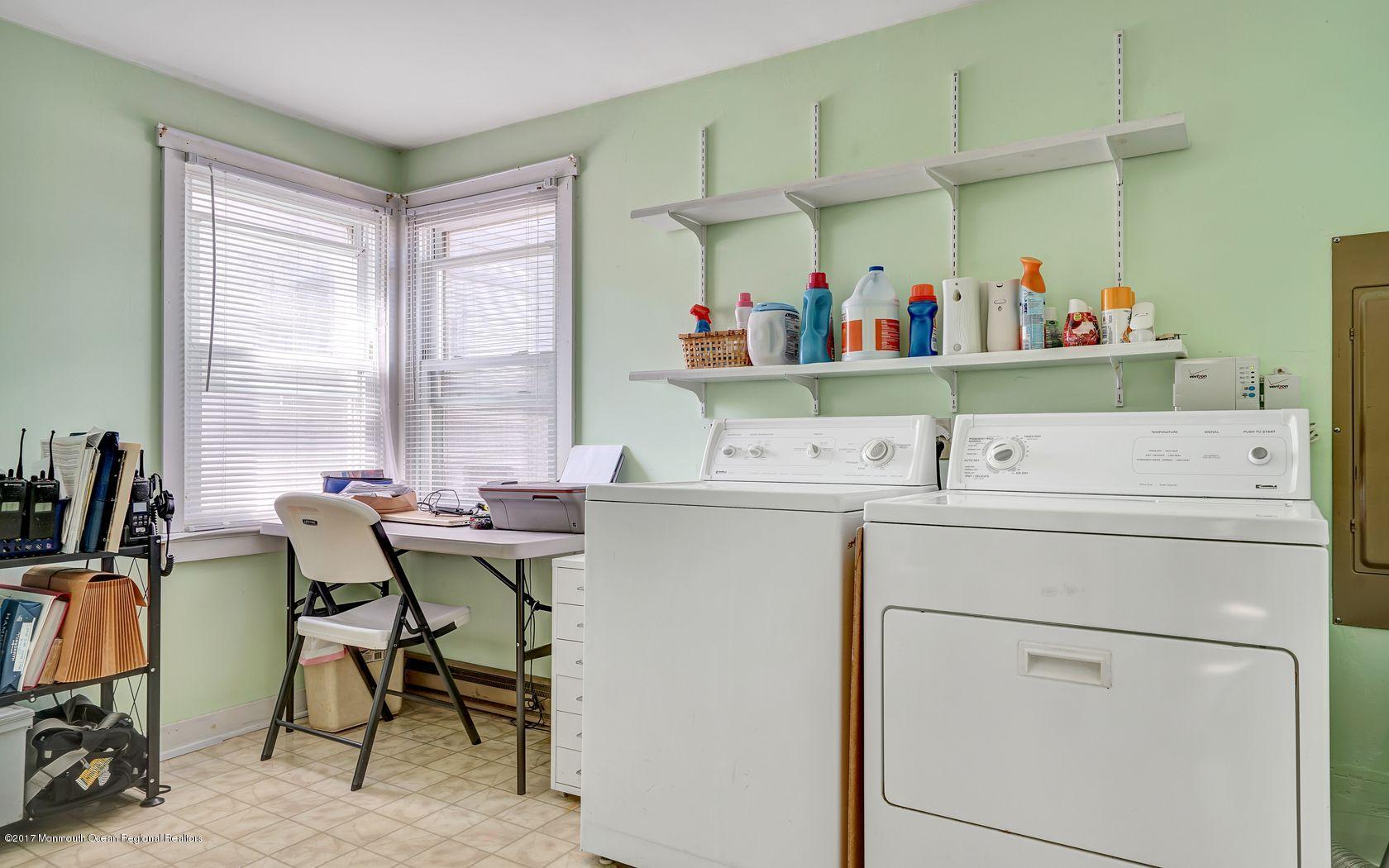 25 Malibu Road Lavallette, NJ 08735 - Photo 16 of 39 Laundry/Office/Bedroom?