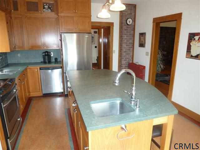 196 Whitehall Road Albany, NY 12209 - Photo 19 of 25 Photo 19