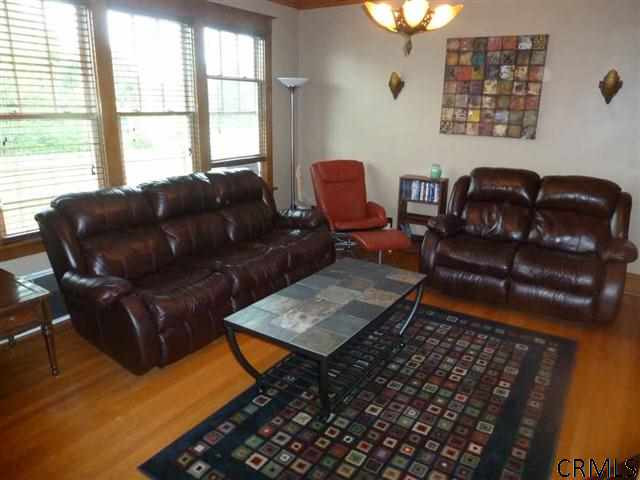 196 Whitehall Road Albany, NY 12209 - Photo 8 of 25 Photo 8
