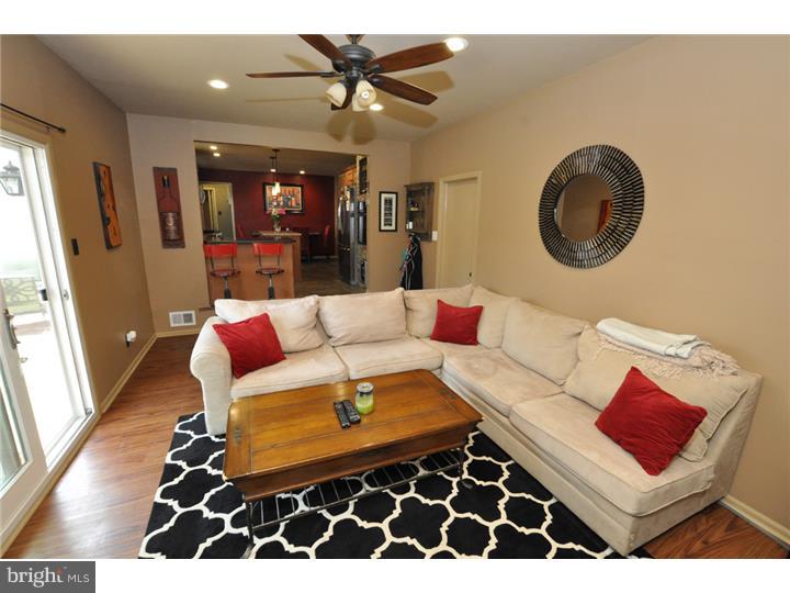 612 Parry Road Cinnaminson, NJ 08077 - Photo 12 of 24 Family Room