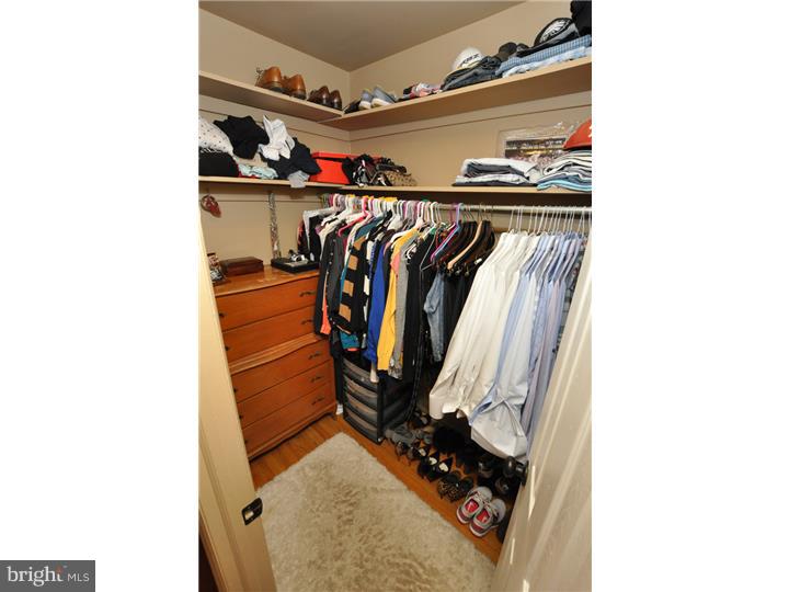 612 Parry Road Cinnaminson, NJ 08077 - Photo 14 of 24 Walk-in Closet