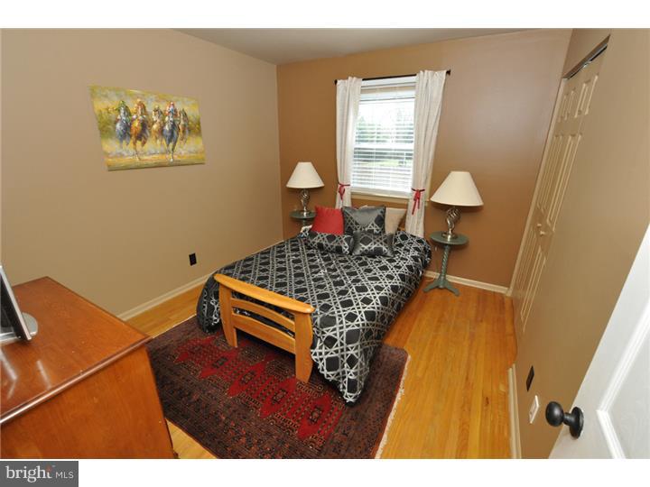 612 Parry Road Cinnaminson, NJ 08077 - Photo 16 of 24 Bedroom 2