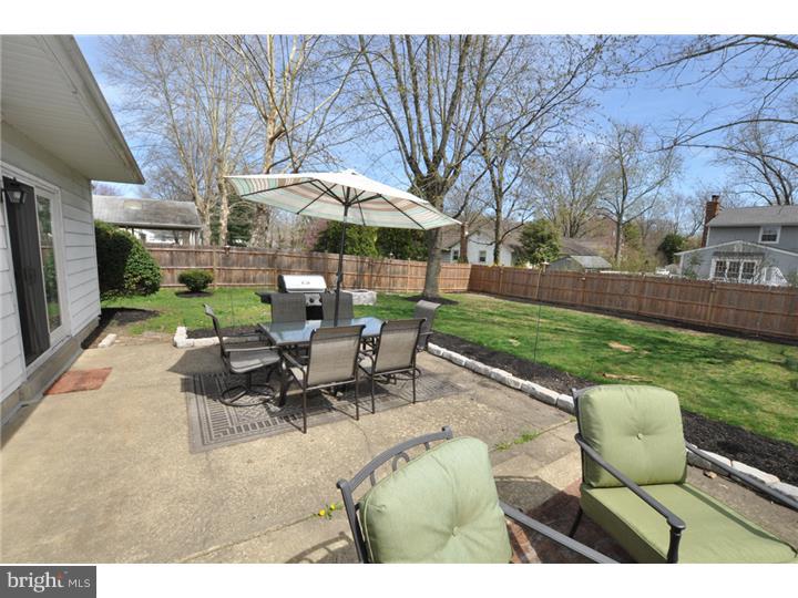 612 Parry Road Cinnaminson, NJ 08077 - Photo 21 of 24 Patio