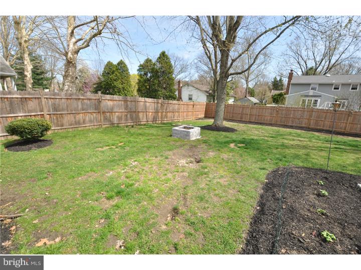 612 Parry Road Cinnaminson, NJ 08077 - Photo 22 of 24 View in Back