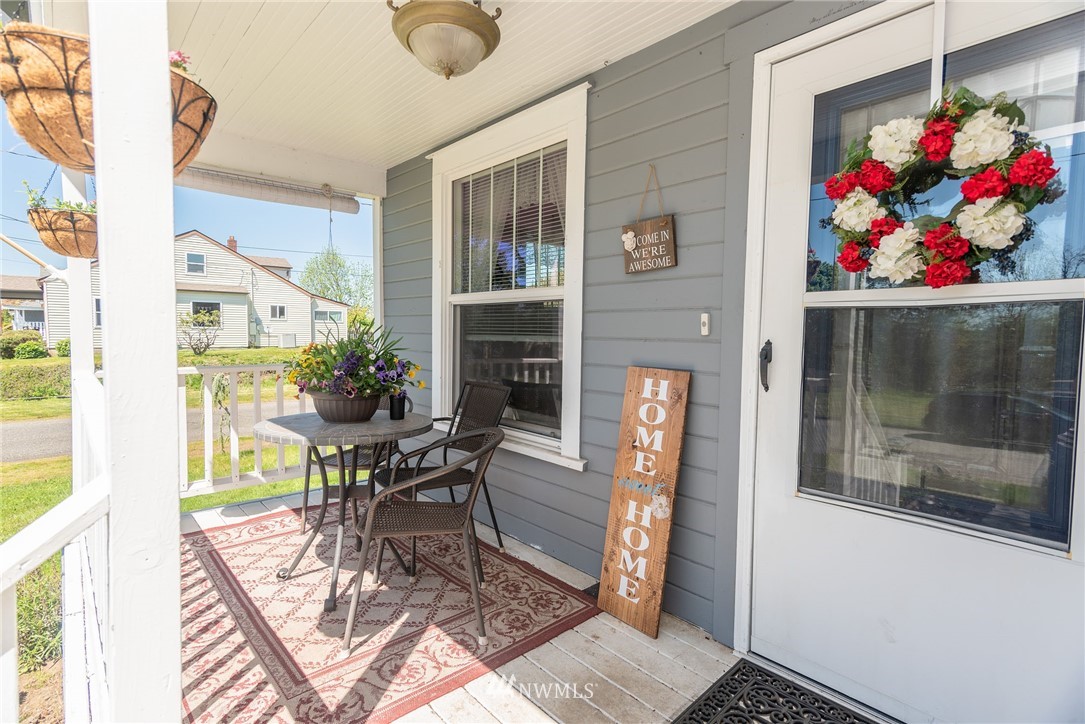 810 Southwest Chehalis Avenue Chehalis, WA 98532 - Photo 2 of 17 Gallery Image 2
