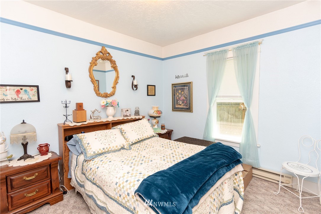810 Southwest Chehalis Avenue Chehalis, WA 98532 - Photo 4 of 17 Gallery Image 4