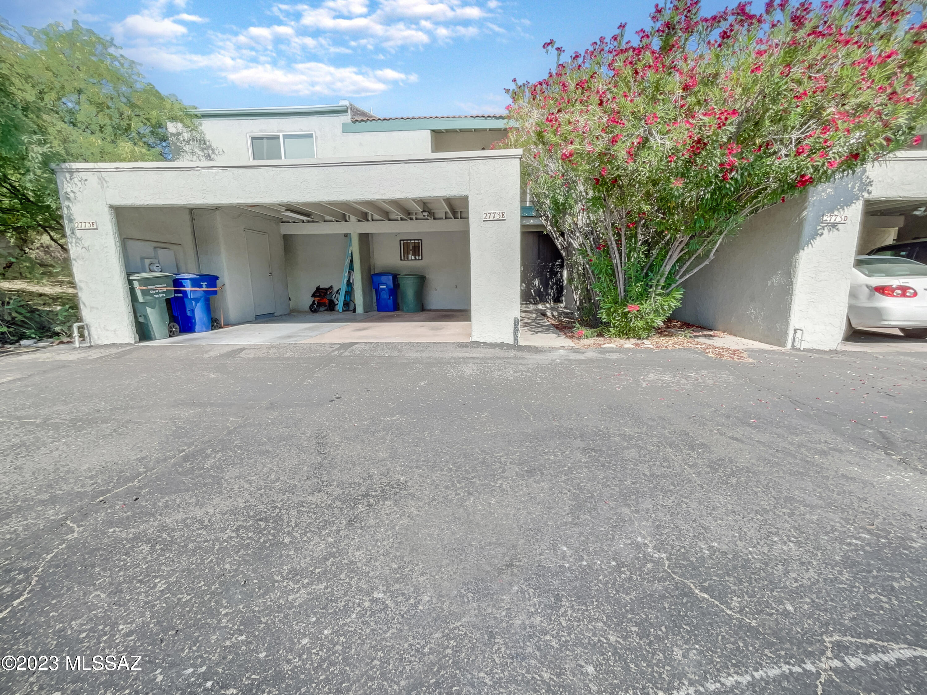 2773 West Anklam Road, Unit E Tucson, AZ 85745 - Photo 2 of 18