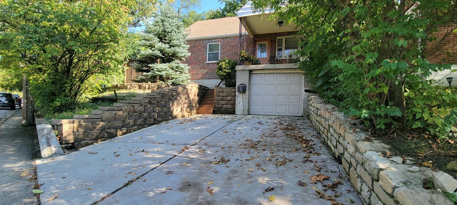 1512 Hunt Road Reading, OH 45215 - Photo 1 of 36