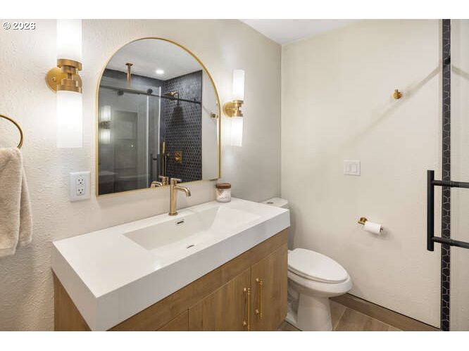 2738 Southwest Moss Street Portland, OR 97219 - Photo 22 of 46