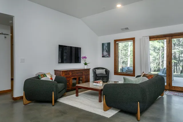 $1,890,000 | 6 Kubish Road, Litchfield, CT 06759