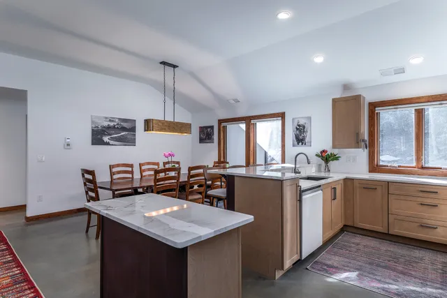 $1,890,000 | 6 Kubish Road, Litchfield, CT 06759