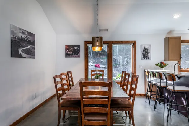 $1,890,000 | 6 Kubish Road, Litchfield, CT 06759