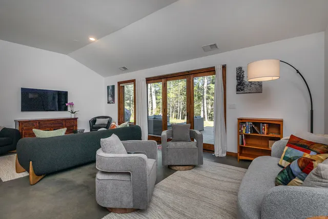 $1,890,000 | 6 Kubish Road, Litchfield, CT 06759