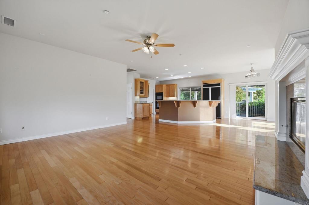 2596 Green Canyon Road Fallbrook, CA 92028 - Photo 20 of 74 LIVING ROOM