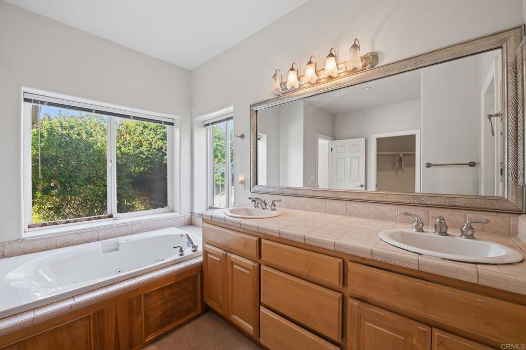 2596 Green Canyon Road Fallbrook, CA 92028 - Photo 28 of 74 PRIMARY BATHROOM