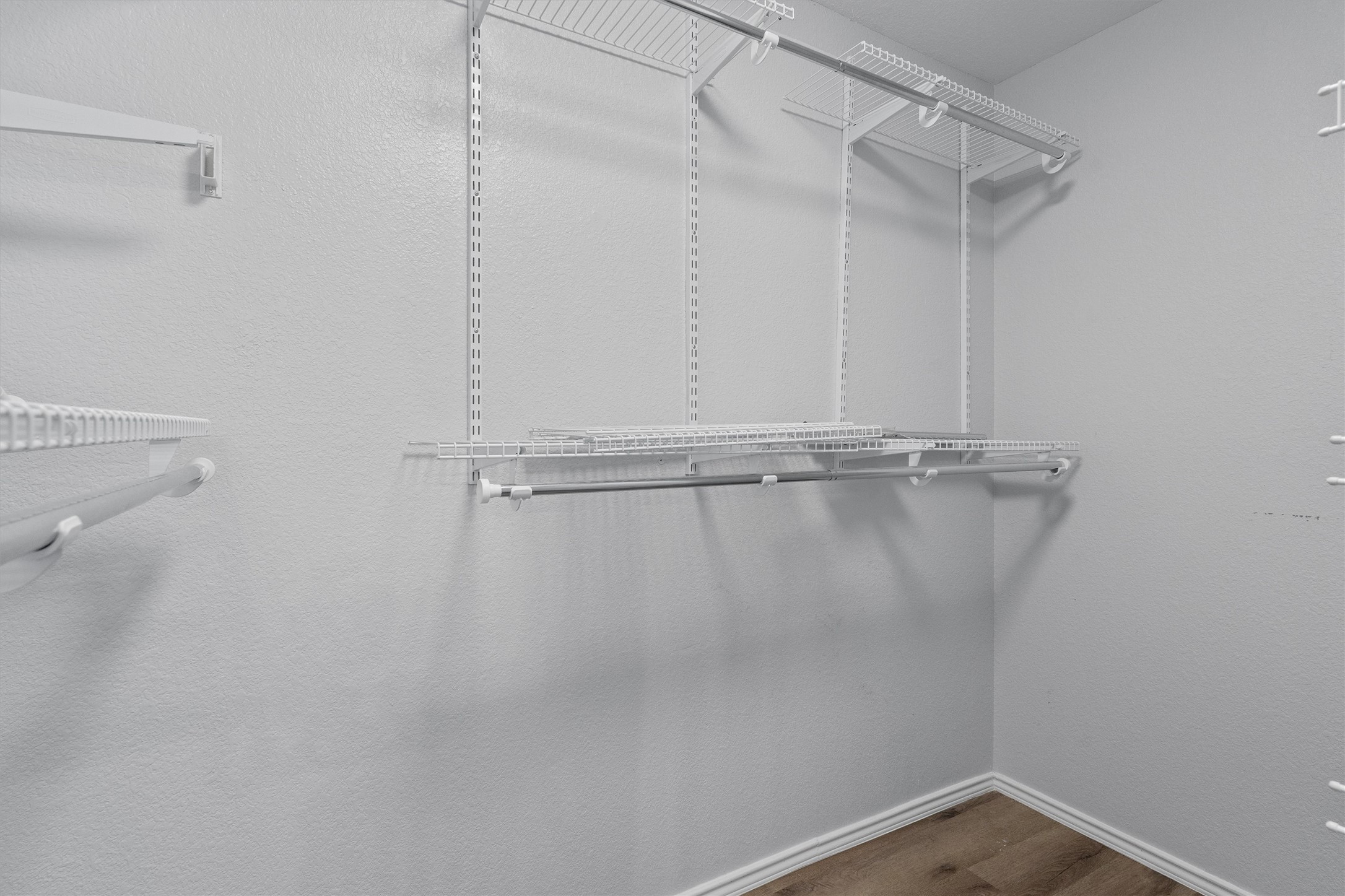 1833 Thompson Trail Round Rock, TX 78664 - Photo 23 of 40 A generously sized walk-in closet with adaptable shelving provides abundant storage opportunities.