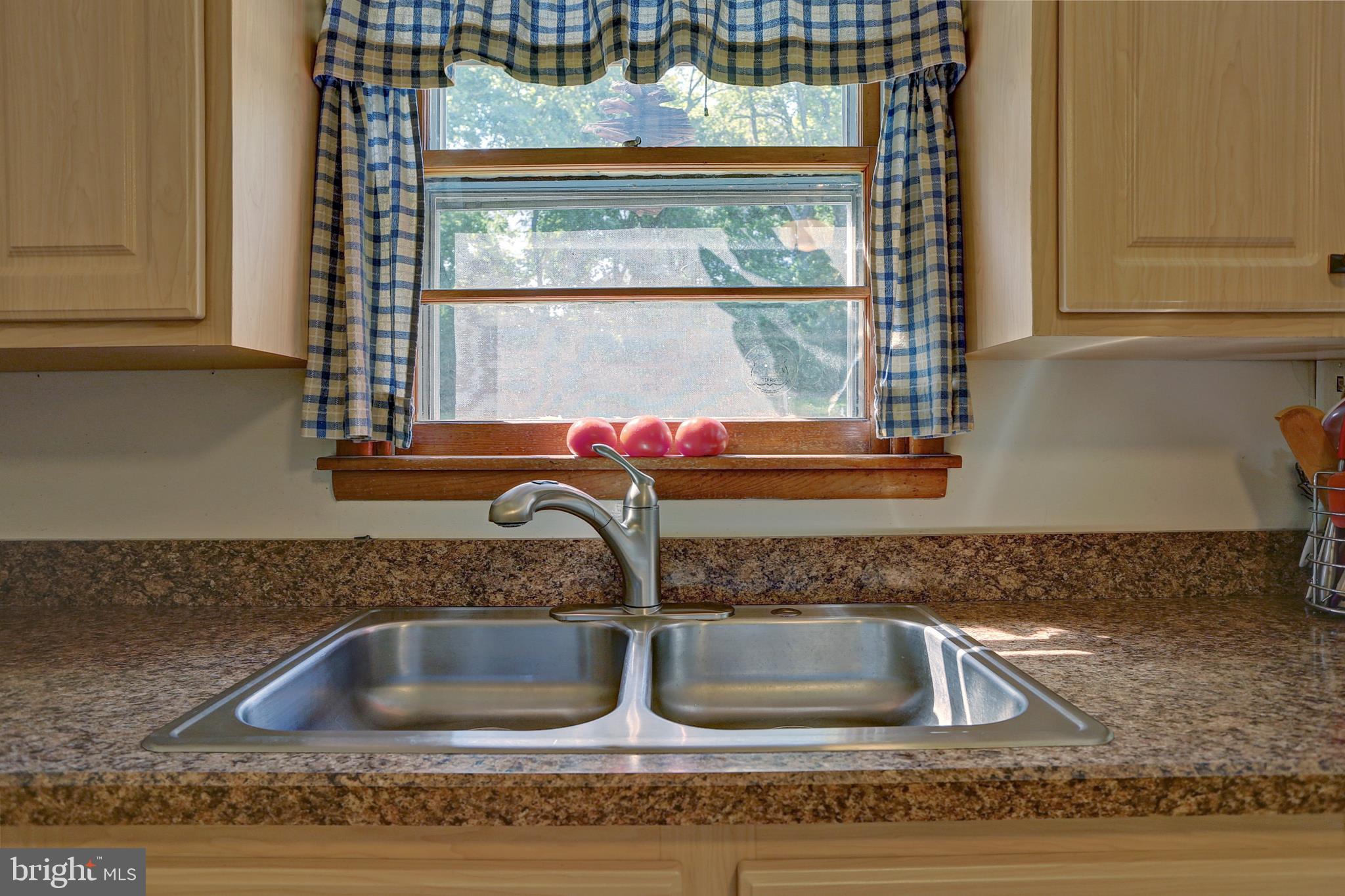 6491 Union Deposit Road Harrisburg, PA 17111 - Photo 3 of 44 Gallery Image 3