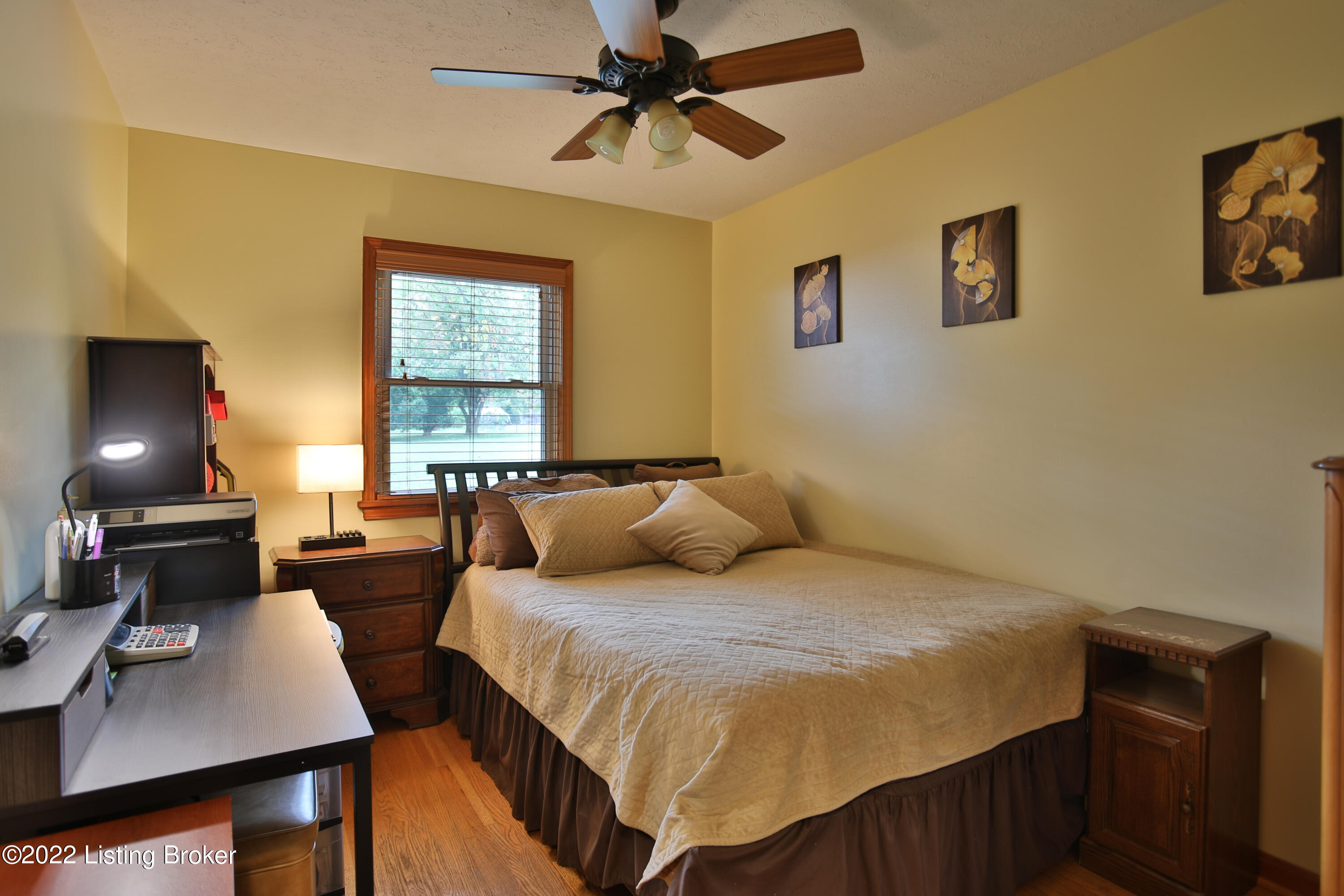 2815 Timber Hill Road Louisville, KY 40214 - Photo 8 of 32 2815 Timber Hills Rd-27