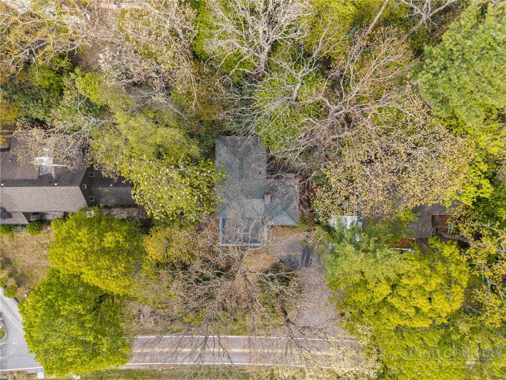 656 Goforth Road Blowing Rock, NC 28605 - Photo 29 of 36 a aerial view of a house with a yard