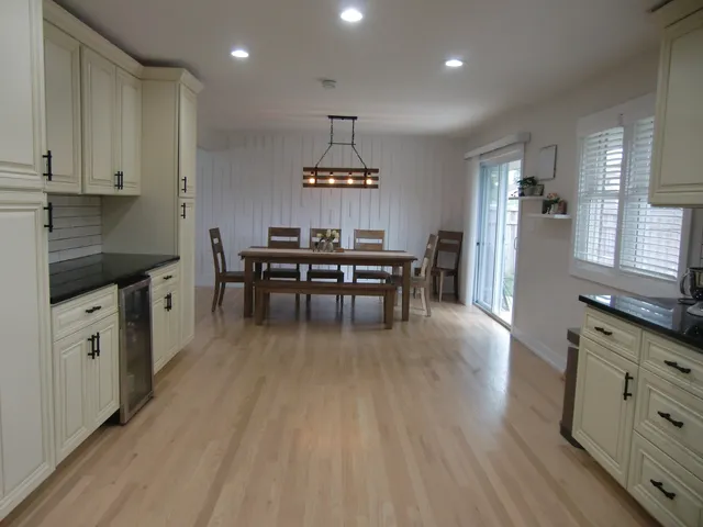 $449,900 | 6711 West Shiawassie Drive, Palos Heights, IL 60463